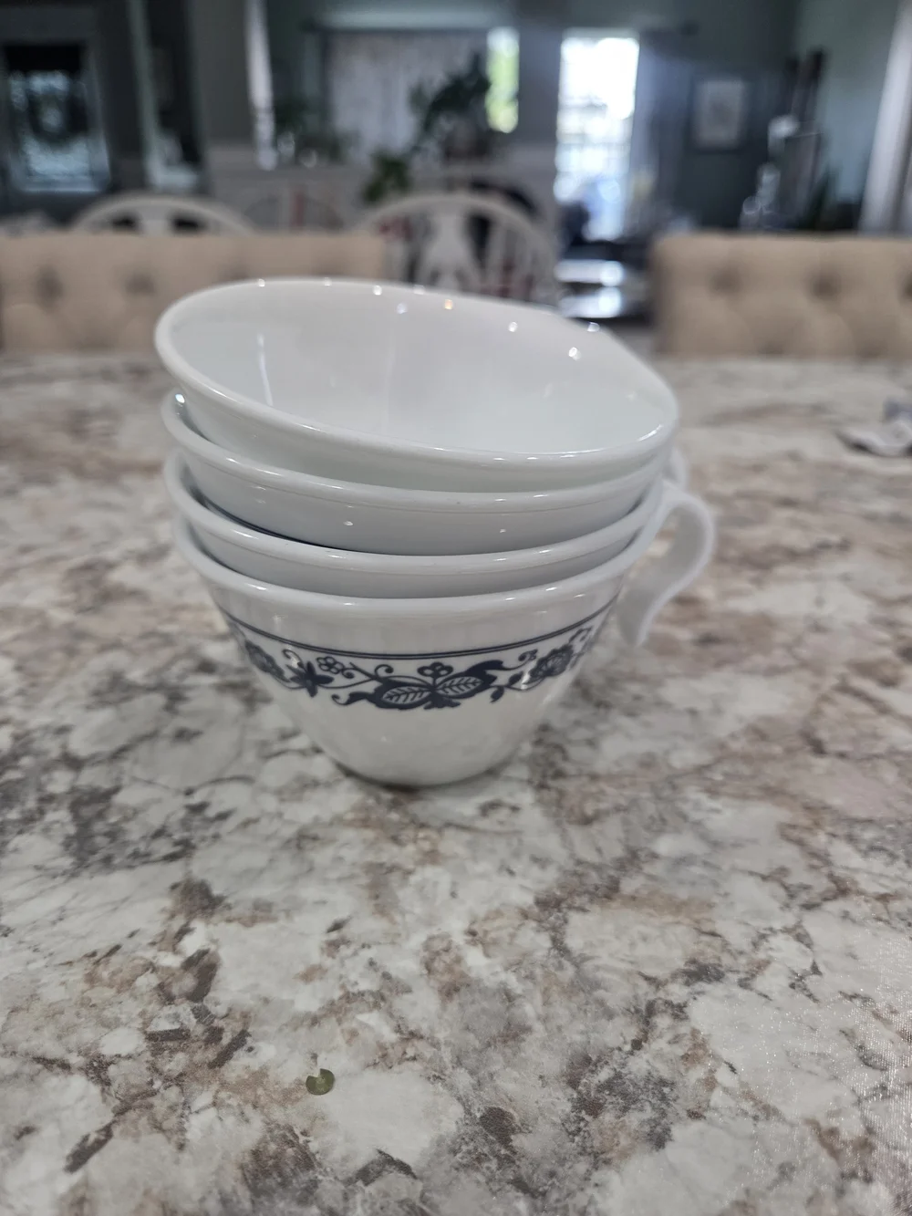 Vintage Corelle Old Town Blue Onion Tea Coffee Cup Hook Handle Set of 4